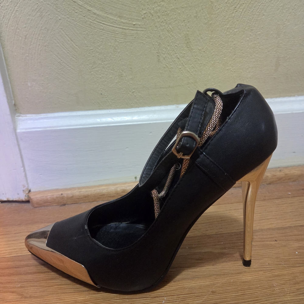 Wild Rose Black and Gold Peep-Toe Heels